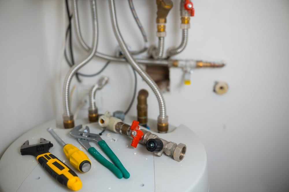 how long a hot water heater normally lasts